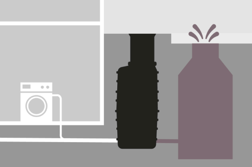 In the event of backwater from the sewer, a backwater chamber protects the building.