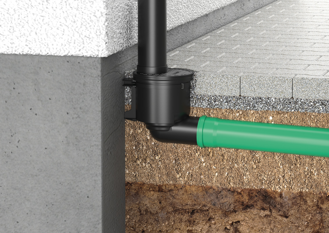 Installation diagram for the gutter drain with a horizontal outlet Installation diagram for the gutter drain with a horizontal outlet