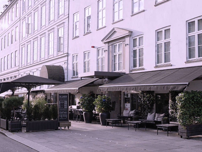 Fasadeudsnit af Hotel Sankt Anna, København